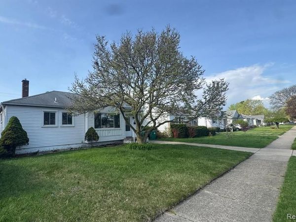 29455 Rosslyn Avenue, Garden City, MI 48135