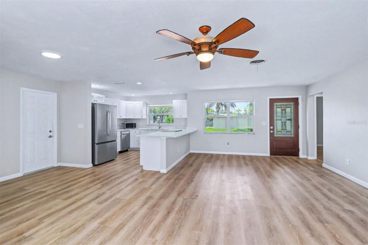 7901 3rd Street N, Saint Petersburg, FL 33702 Photo