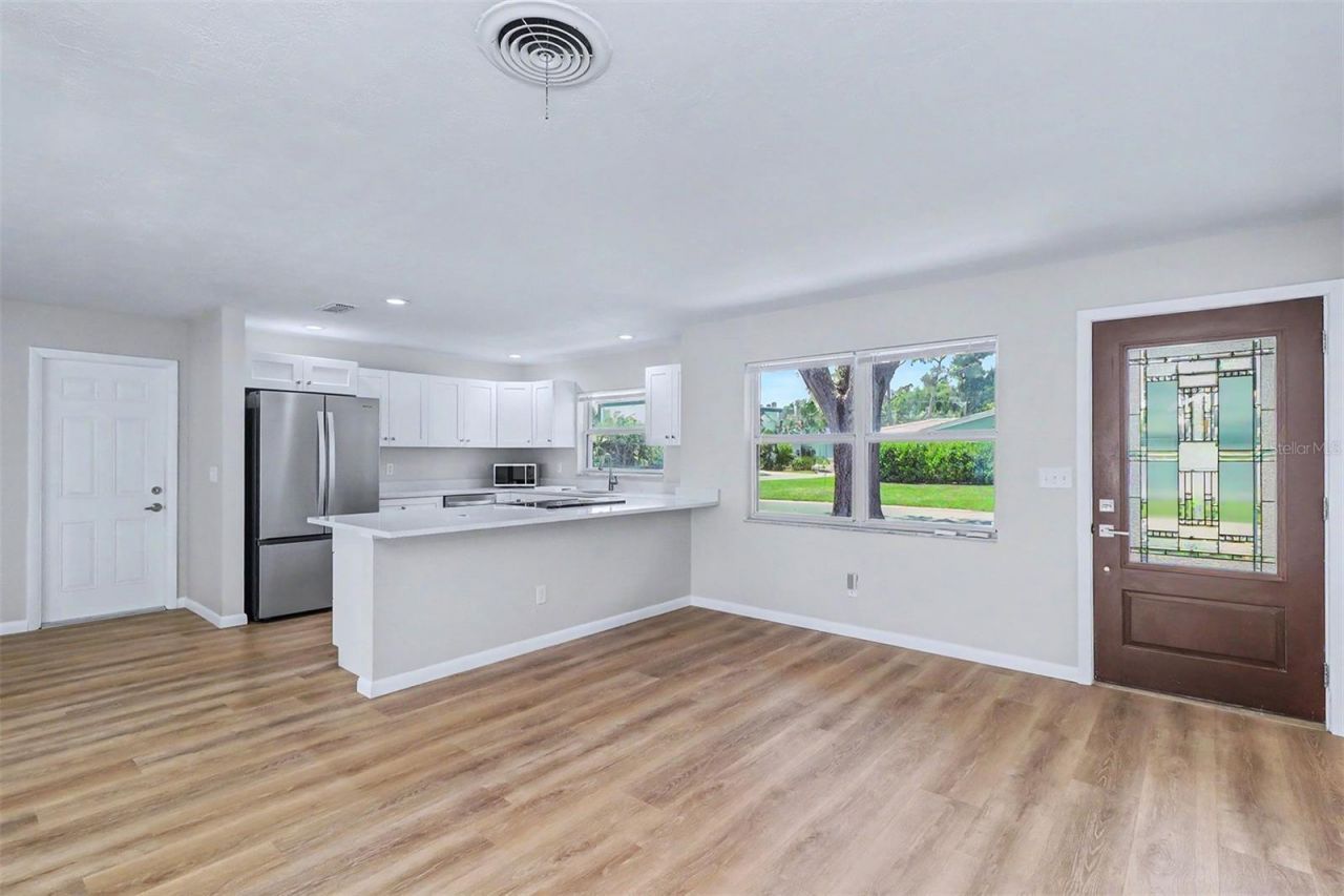 7901 3rd Street N, Saint Petersburg, FL 33702 Photo