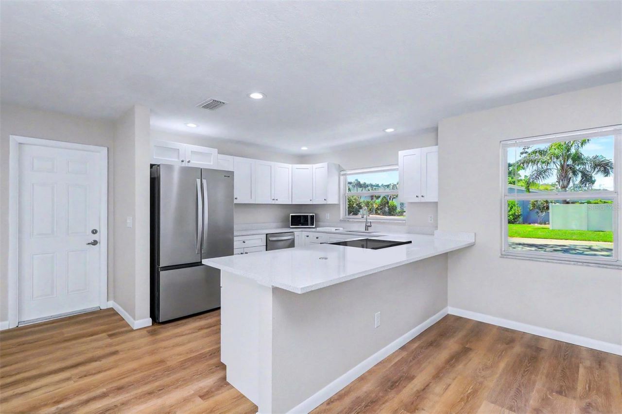 7901 3rd Street N, Saint Petersburg, FL 33702 Photo