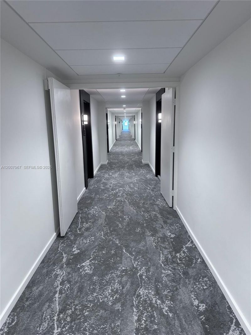 19380 Collins Ave , Unit 712, Sunny Isles Beach, FL 33160 Photo