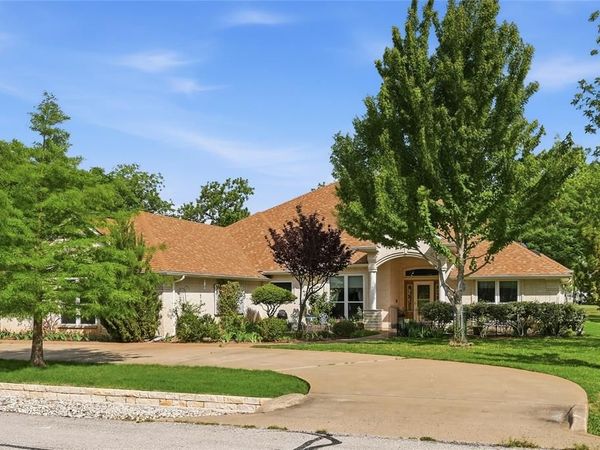 6008 Nutcracker Drive , Granbury, TX 76049