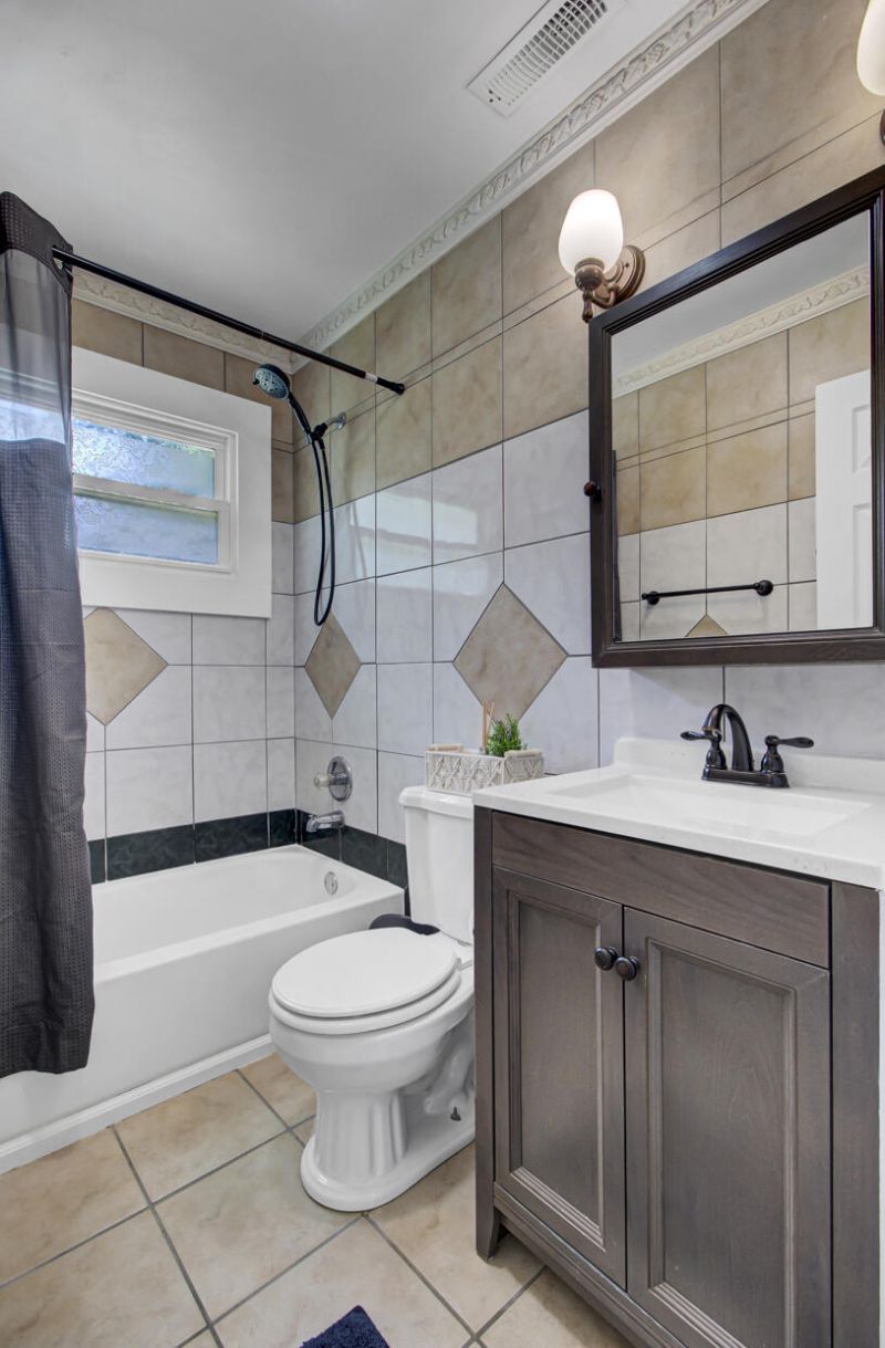1107 Hawthorne Road Photo 23