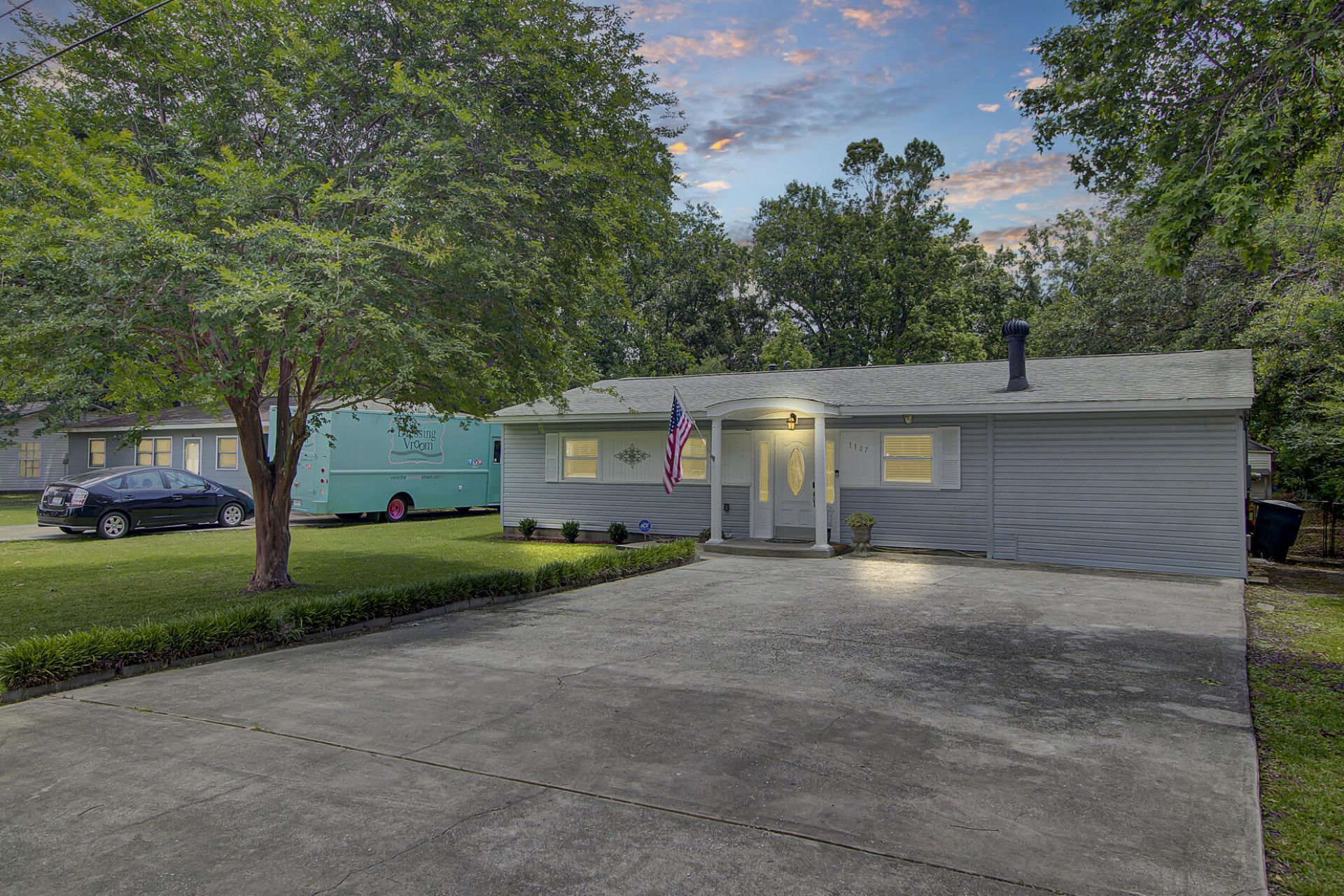 1107 Hawthorne Road Photo 35