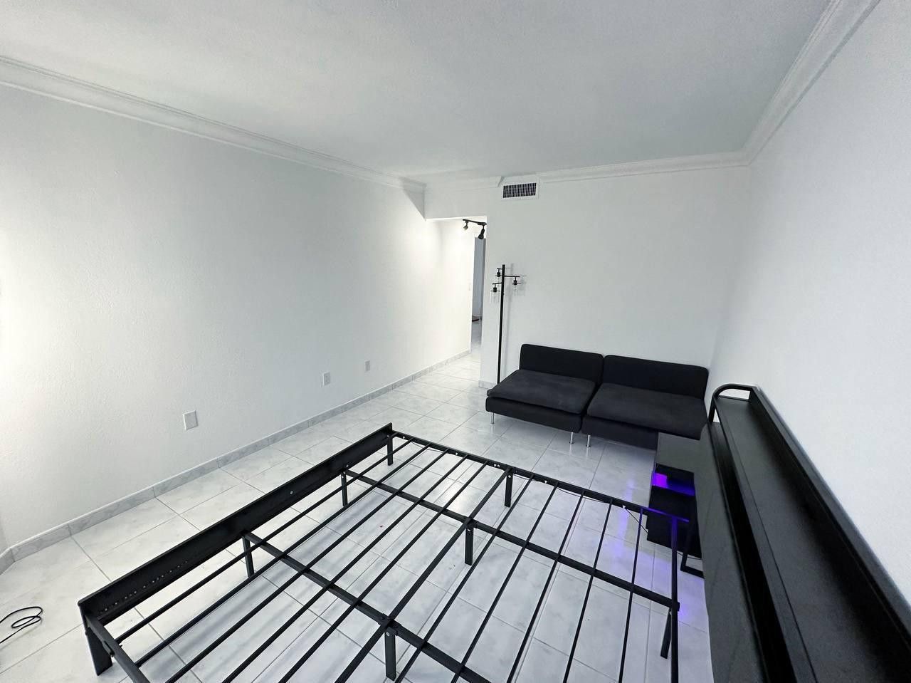 1985 S Ocean Drive, Unit 16b, Hallandale Beach, FL 33009 Photo