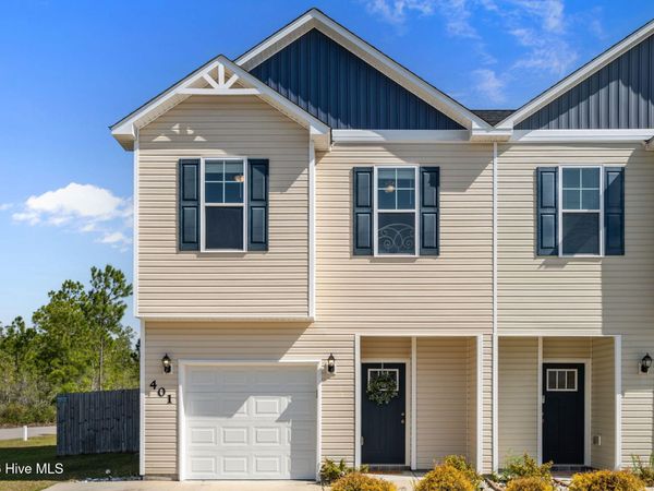 401 Vandemere Court, Holly Ridge, NC 28445