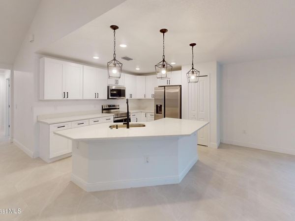 963 Sareta Street SE , Palm Bay, FL 32909