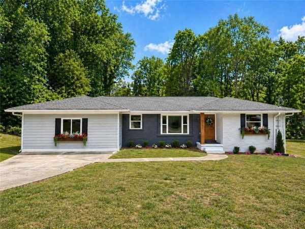 3152 Columbia Woods Drive , Decatur, GA 30032