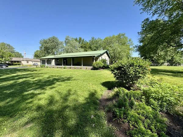 504 E Murray Street , Sesser, IL 62884