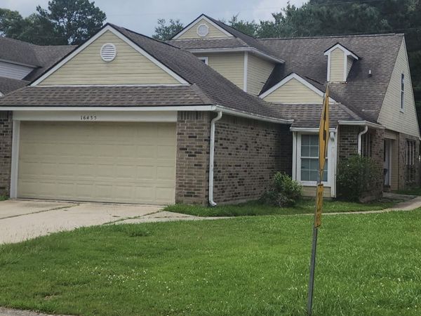16435 Crepemyrtle Dr, Baton Rouge, LA 70817