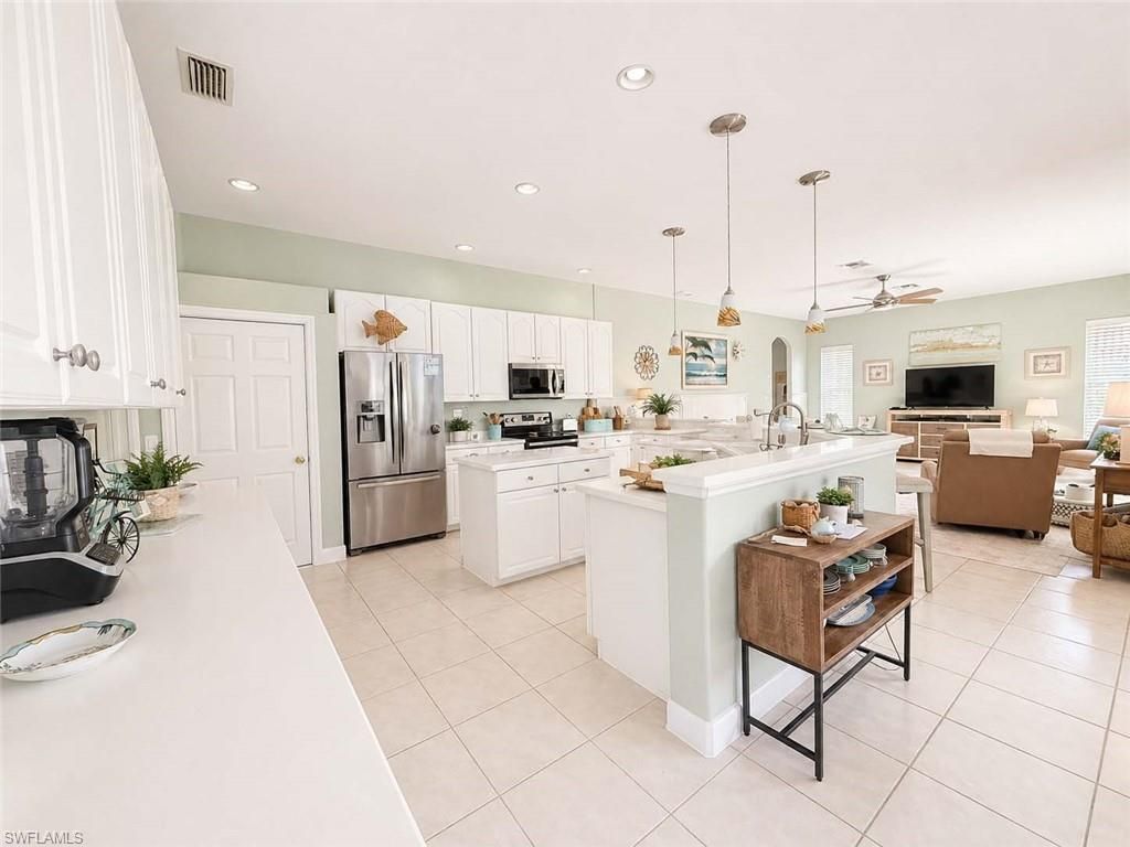 14897 Calusa Palms Dr, Fort Myers, FL 33919 Photo