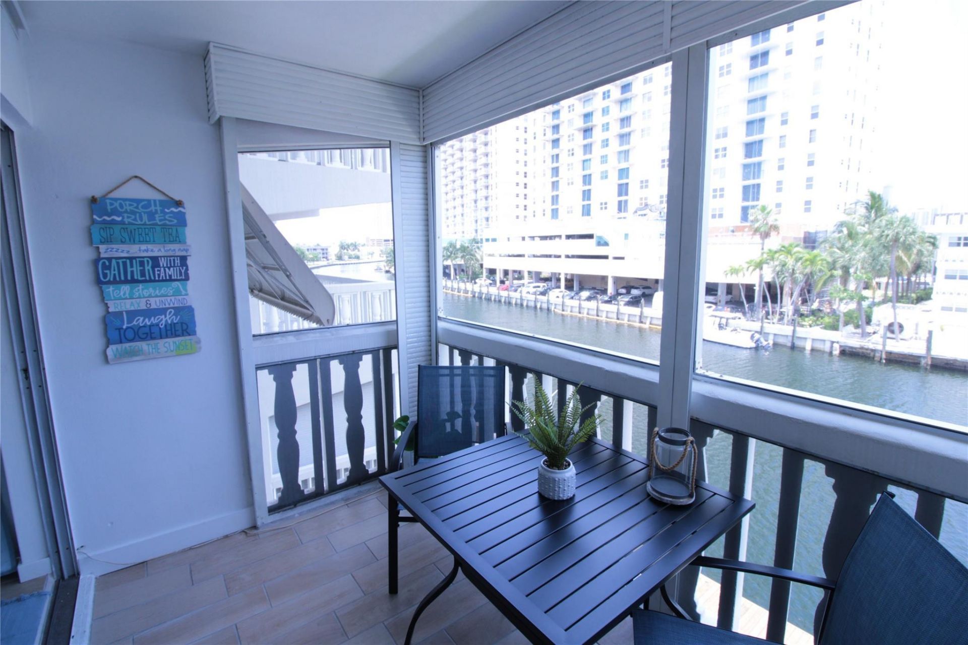 440 Paradise Isle Boulevard, Unit 304, Hallandale Beach, FL 33009 Photo