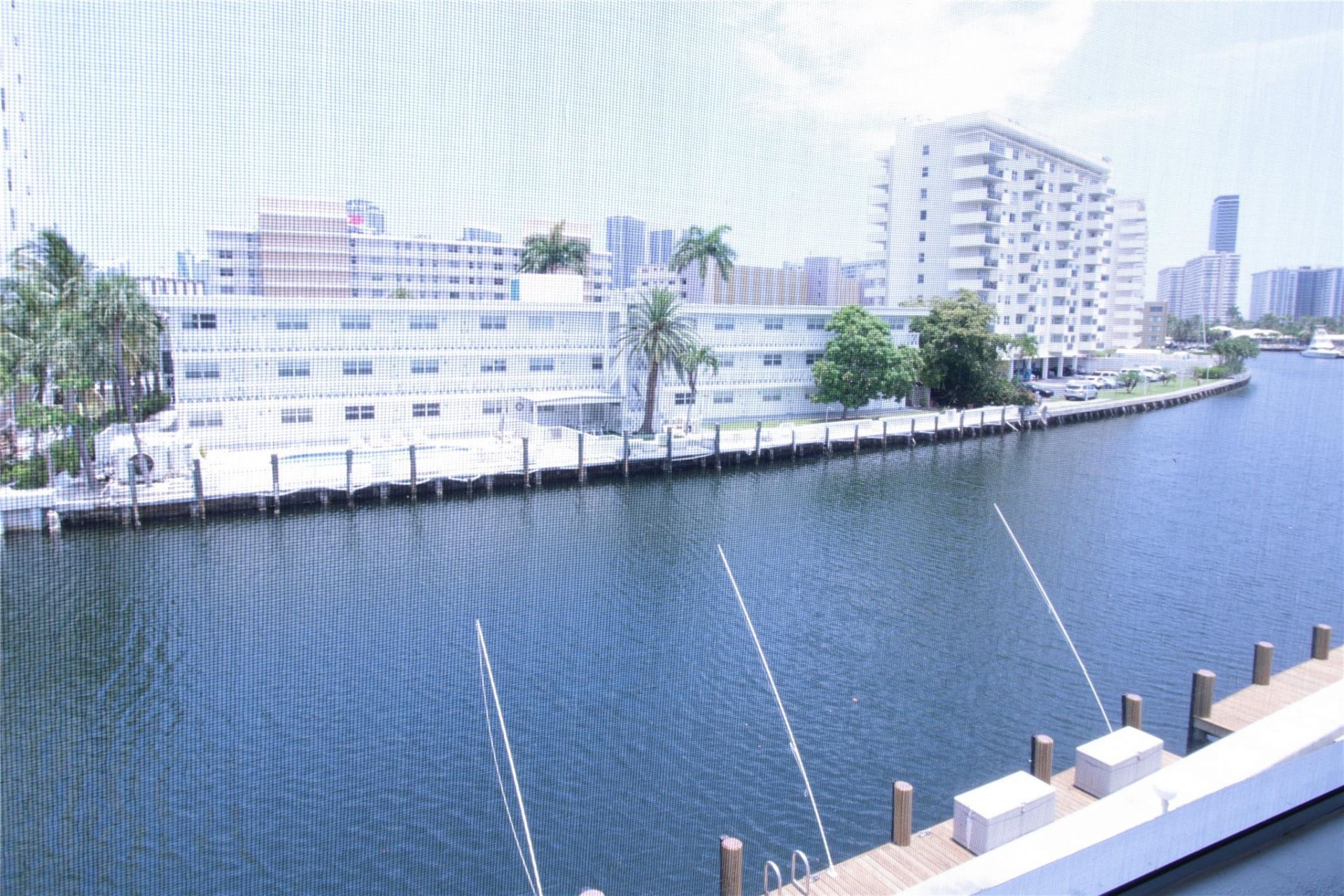 440 Paradise Isle Boulevard, Unit 304, Hallandale Beach, FL 33009 Photo