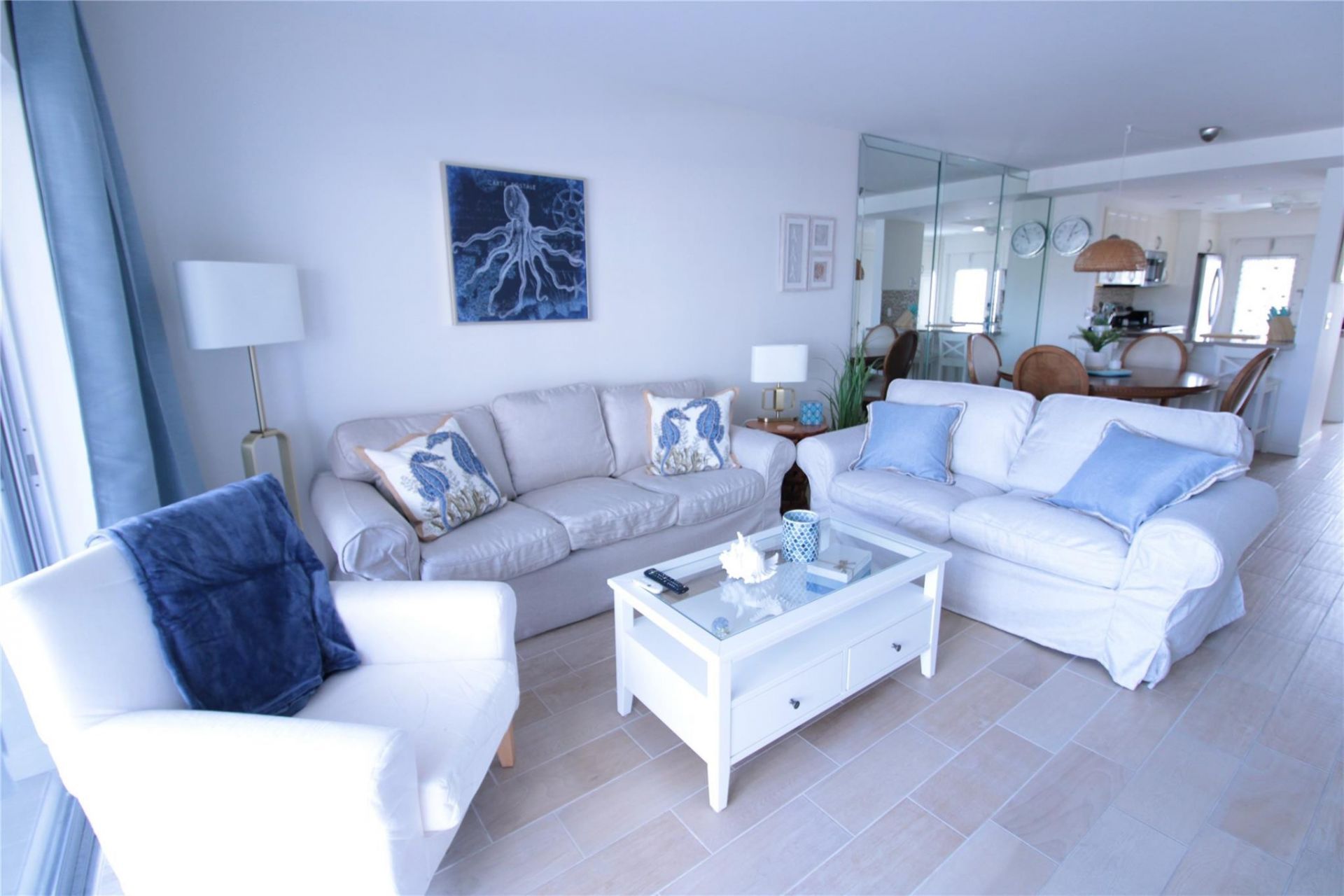 440 Paradise Isle Boulevard, Unit 304, Hallandale Beach, FL 33009 Photo