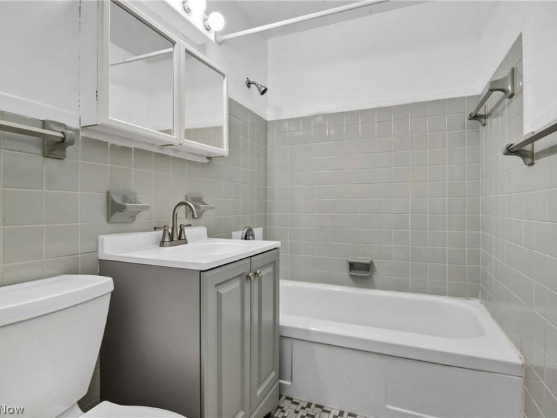 11850 Edgewater Drive, Unit 619, Lakewood, OH 44107 Photo 14