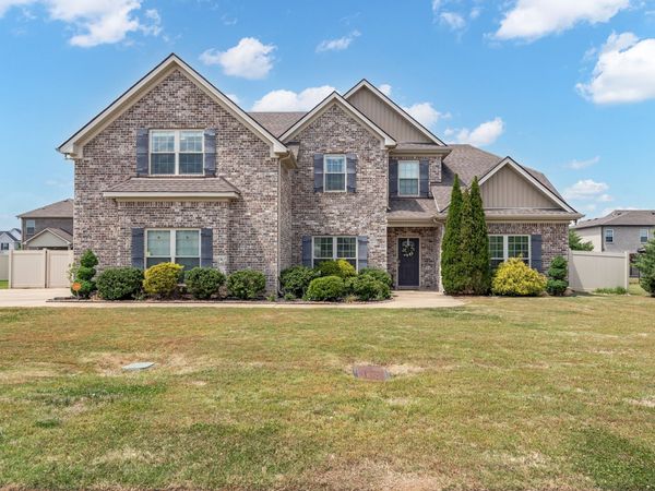 2916 Firerock Dr, Murfreesboro, TN 37128