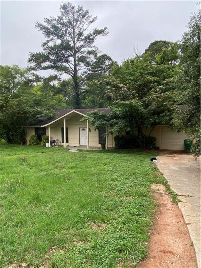 2023 Wellborn Road, Lithonia, GA 30058 Main Photo