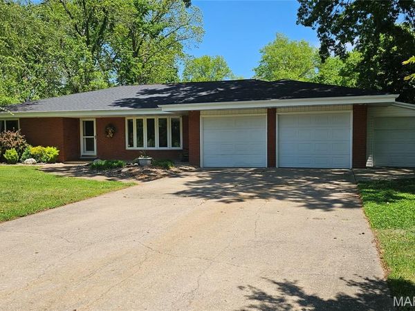26630 Lakeview Terrace, Godfrey, IL 62035