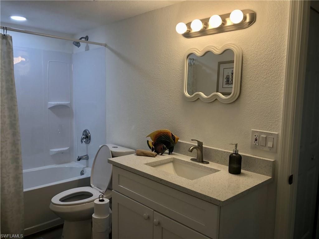 16881 Davis Rd , Unit 214, Fort Myers, FL 33908 Photo