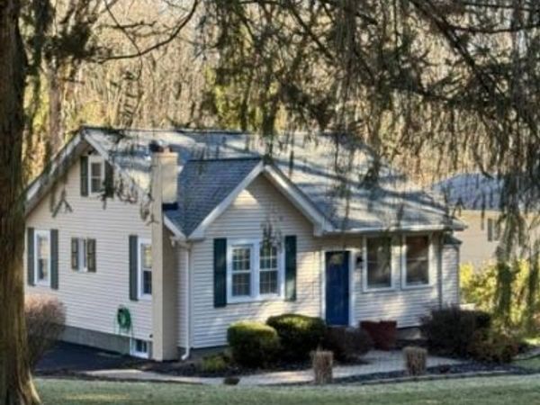 68 Old Mill Rd, Mendham, NJ 07945