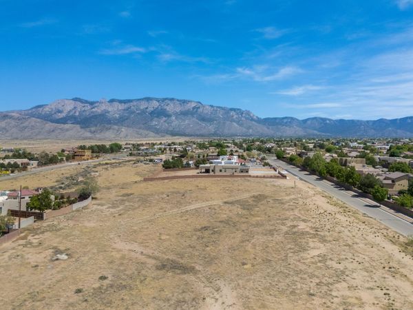 7301 Beverly Hills Avenue NE, Albuquerque, NM 87122