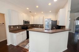 8692 Hickory Creek Court photo 4