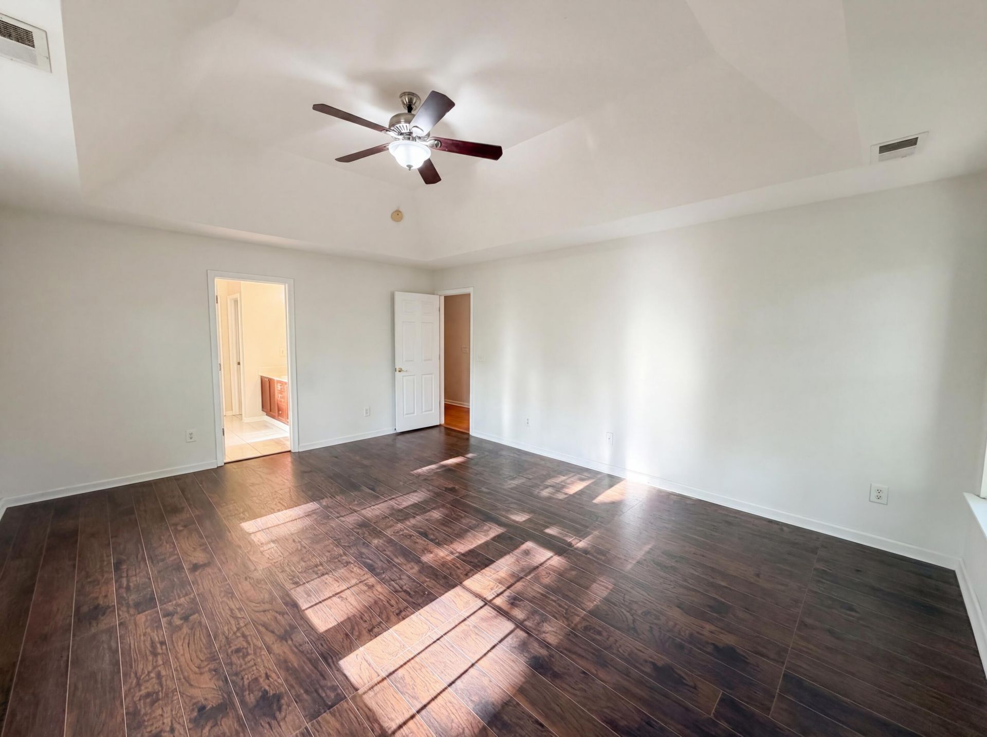 8692 Hickory Creek Court Photo 4