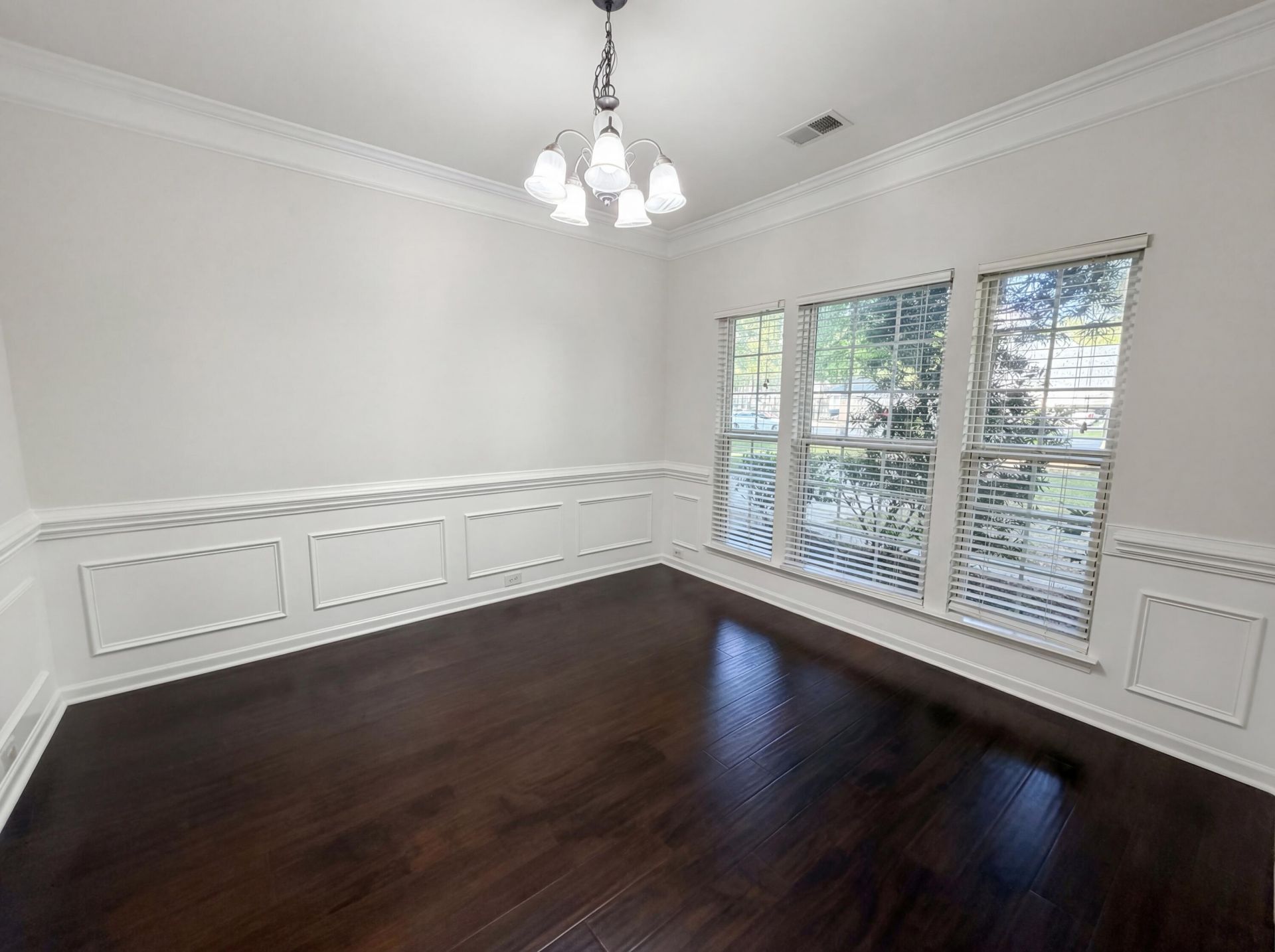 8692 Hickory Creek Court Photo 6