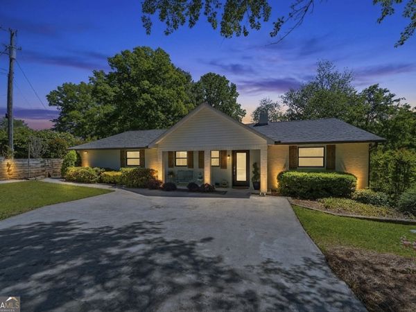 118 Hickory Point, Buckhead, GA 30625