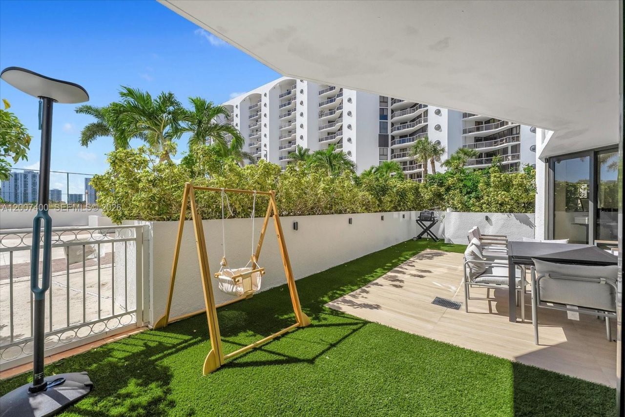3640 Yacht Club Dr, Unit 310, Aventura, FL 33180 Photo