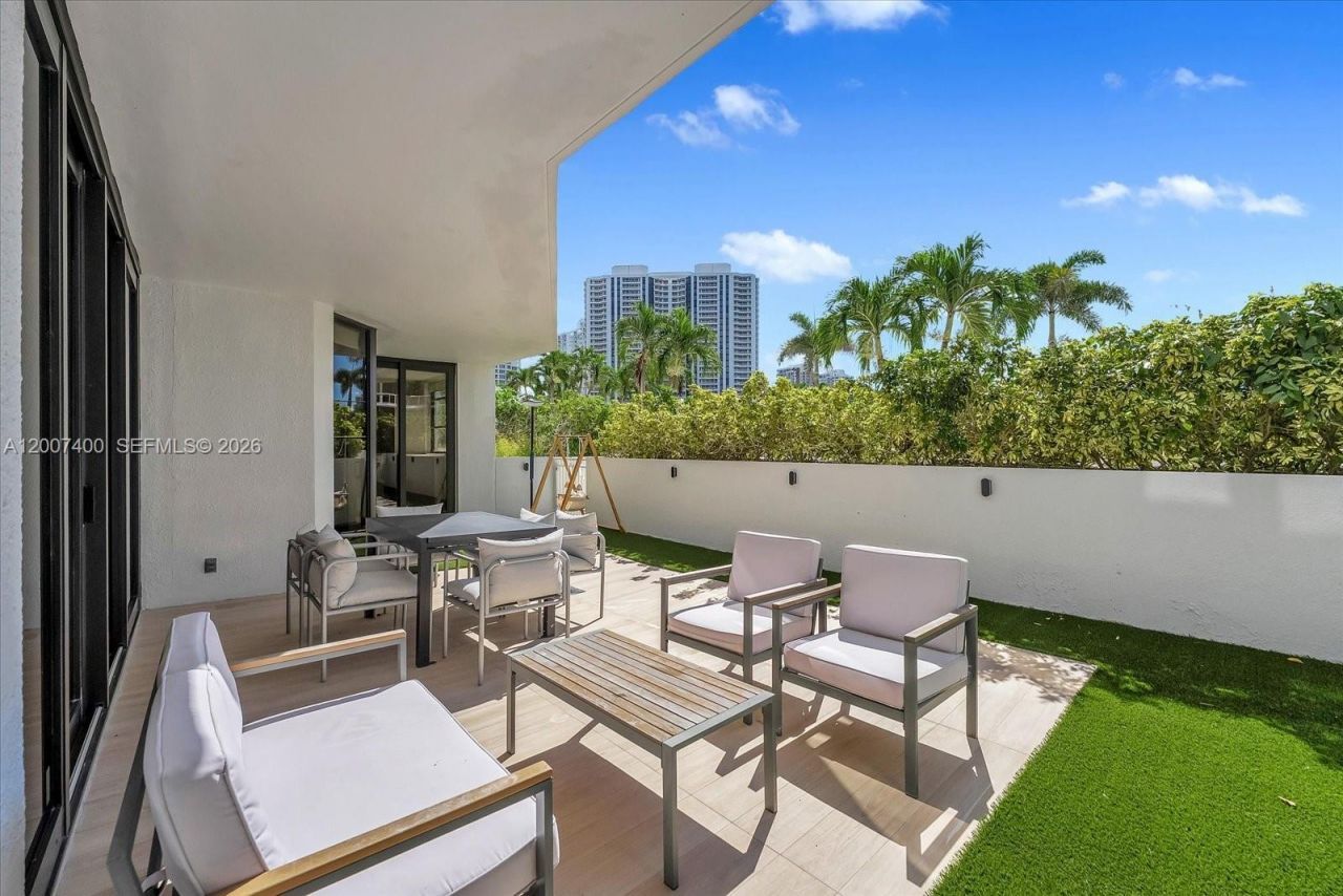 3640 Yacht Club Dr, Unit 310, Aventura, FL 33180 Photo