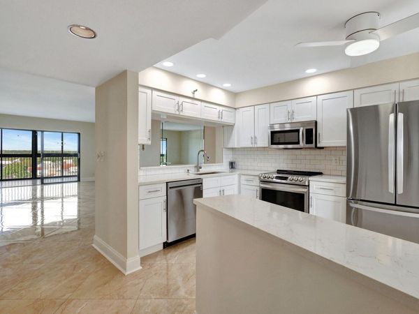 14460 Strathmore Lane, Delray Beach, FL 33446