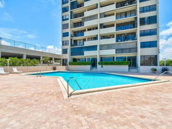 5600 N Flagler, Unit 707, West Palm Beach, FL 33407