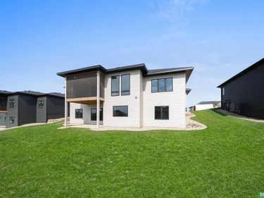 16619 Mueller Street, Bennington, NE 68007