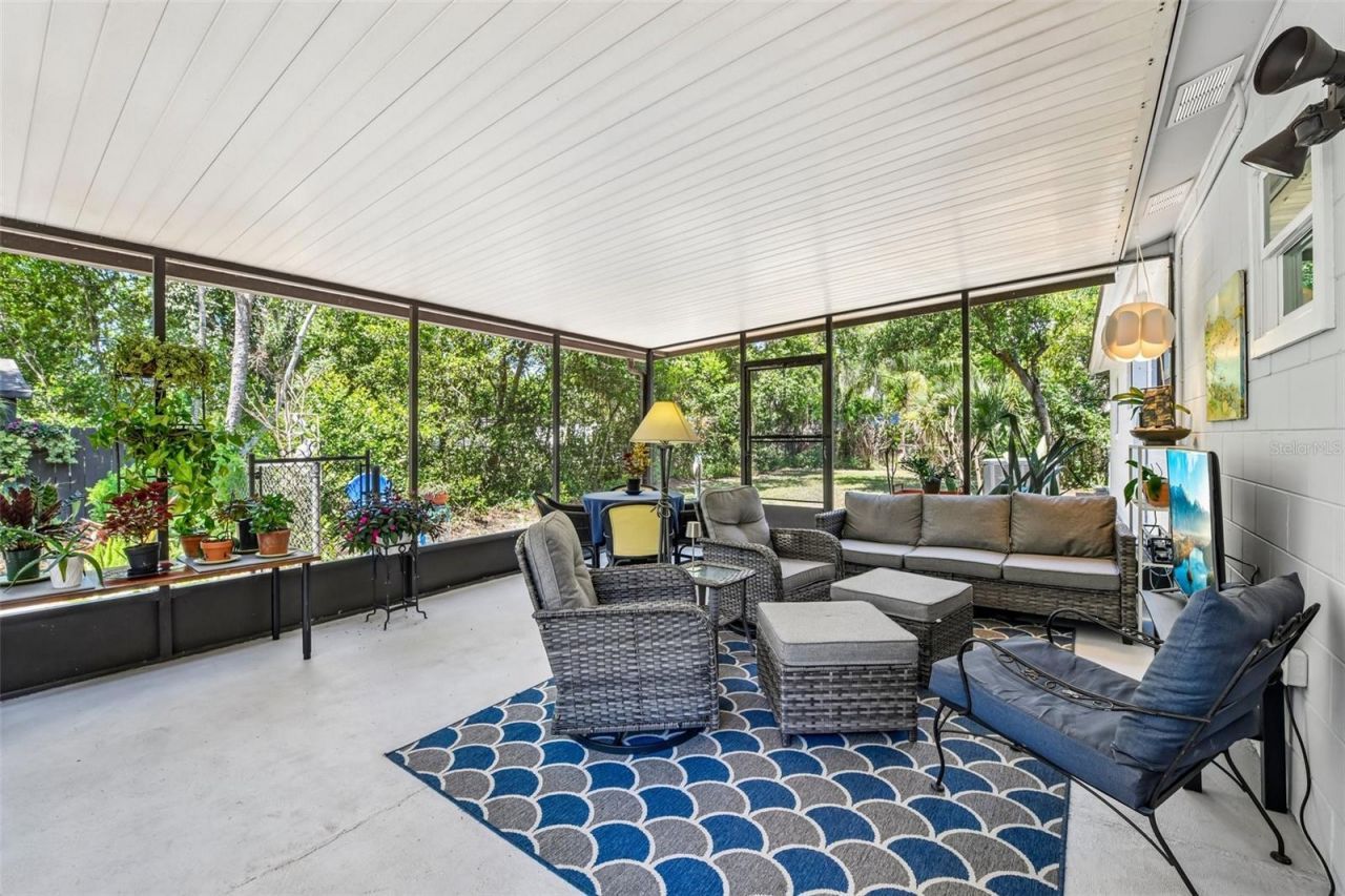 1073 Central Street, Mount Dora, FL 32757 Photo