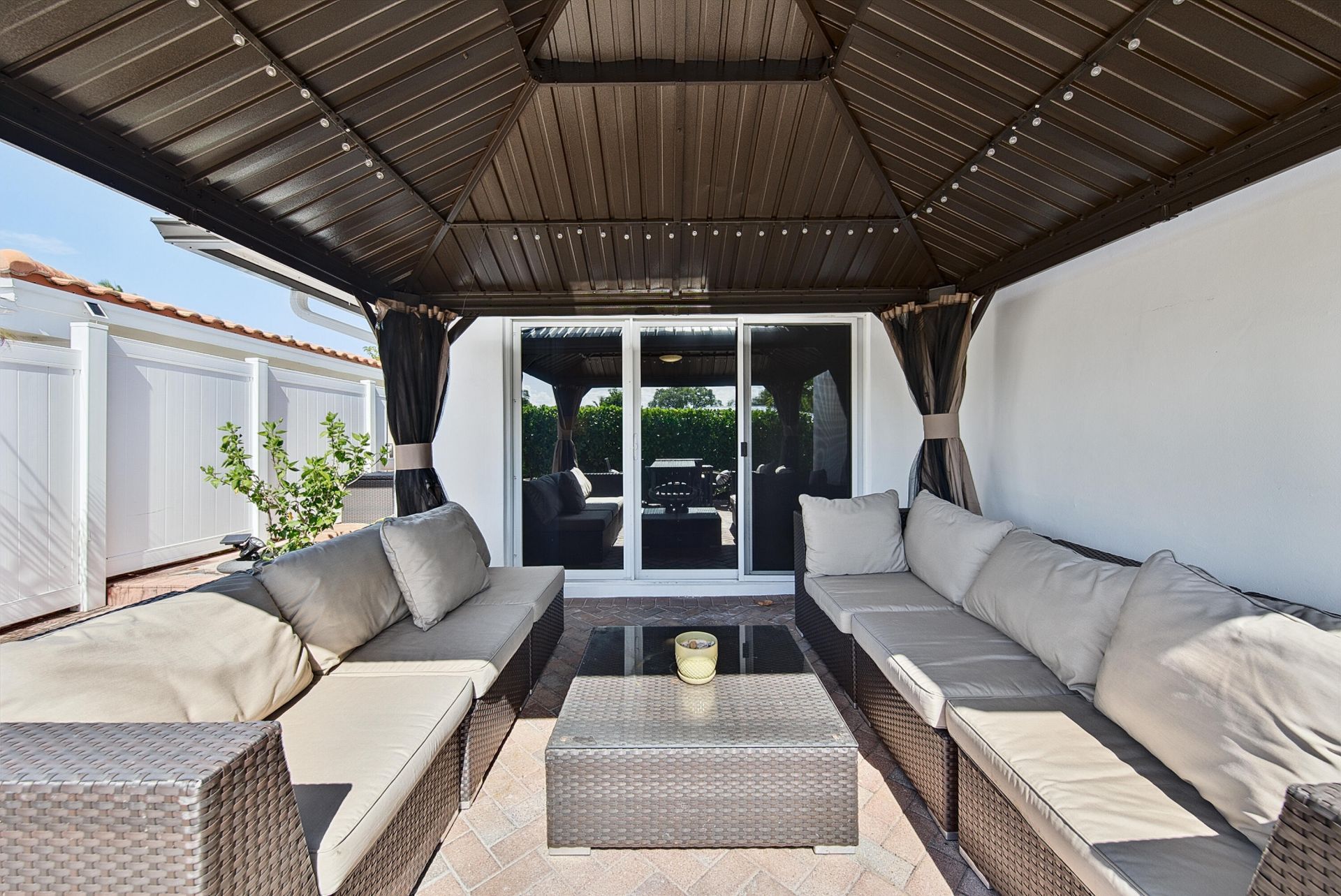 2125 NE 17th Terrace, Wilton Manors, FL 33305 Photo