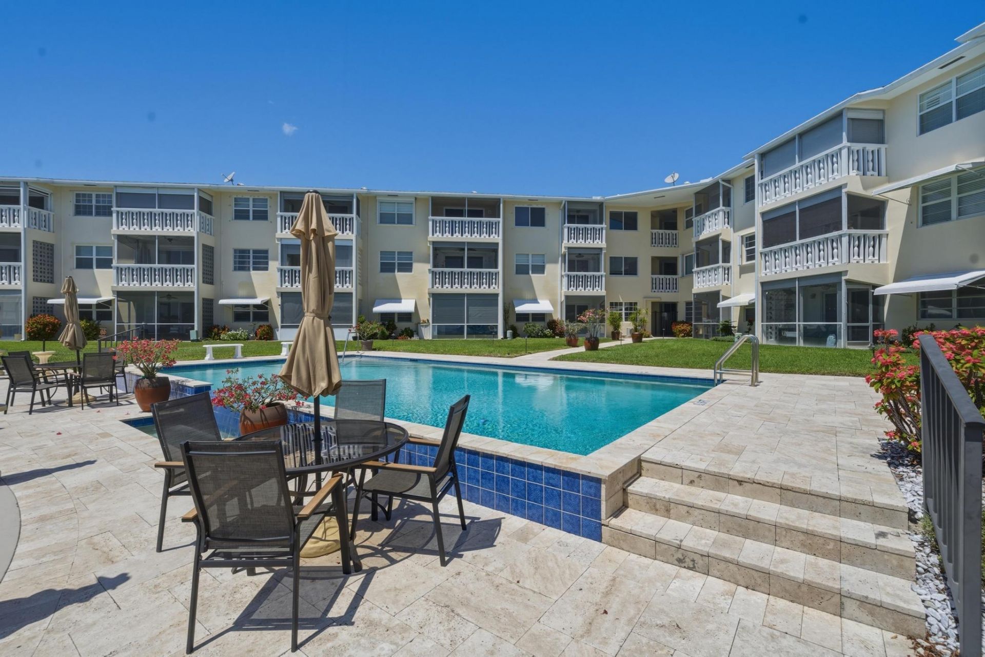 700 Pine Drive, Unit 105, Pompano Beach, FL 33060 Photo