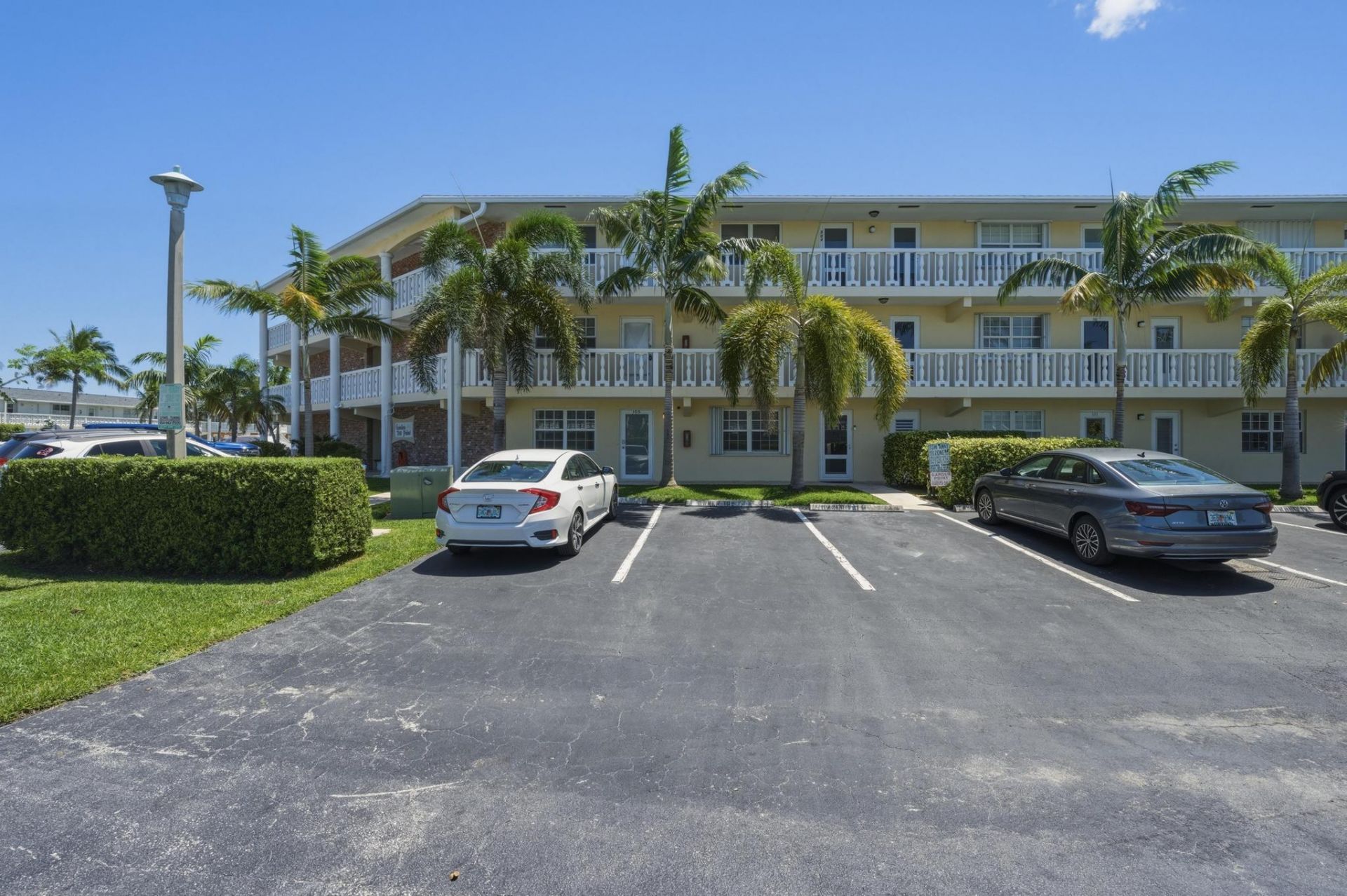 700 Pine Drive, Unit 105, Pompano Beach, FL 33060 Photo