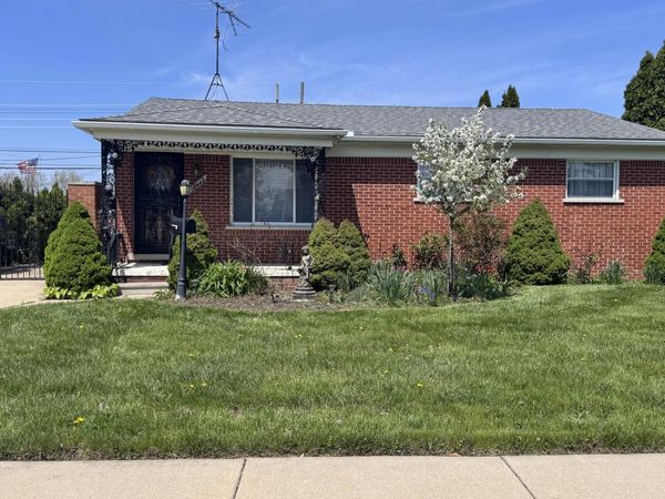 13442 Kerr Street, Southgate, MI 48195