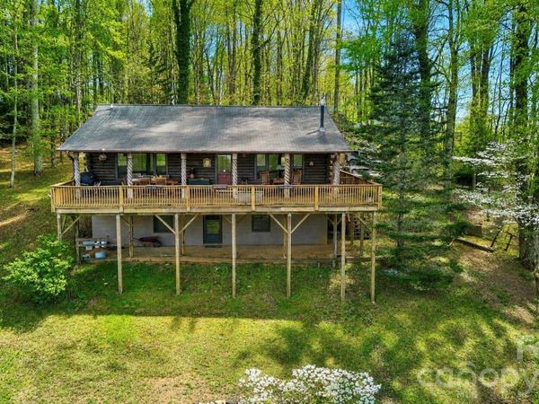 551 Carvers Knob Road, Spruce Pine, NC 28777