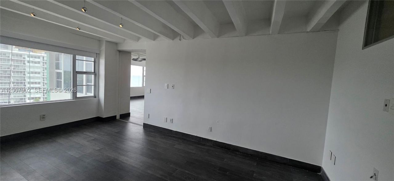 5255 Collins Ave , Unit 7G, Miami Beach, FL 33140 Photo