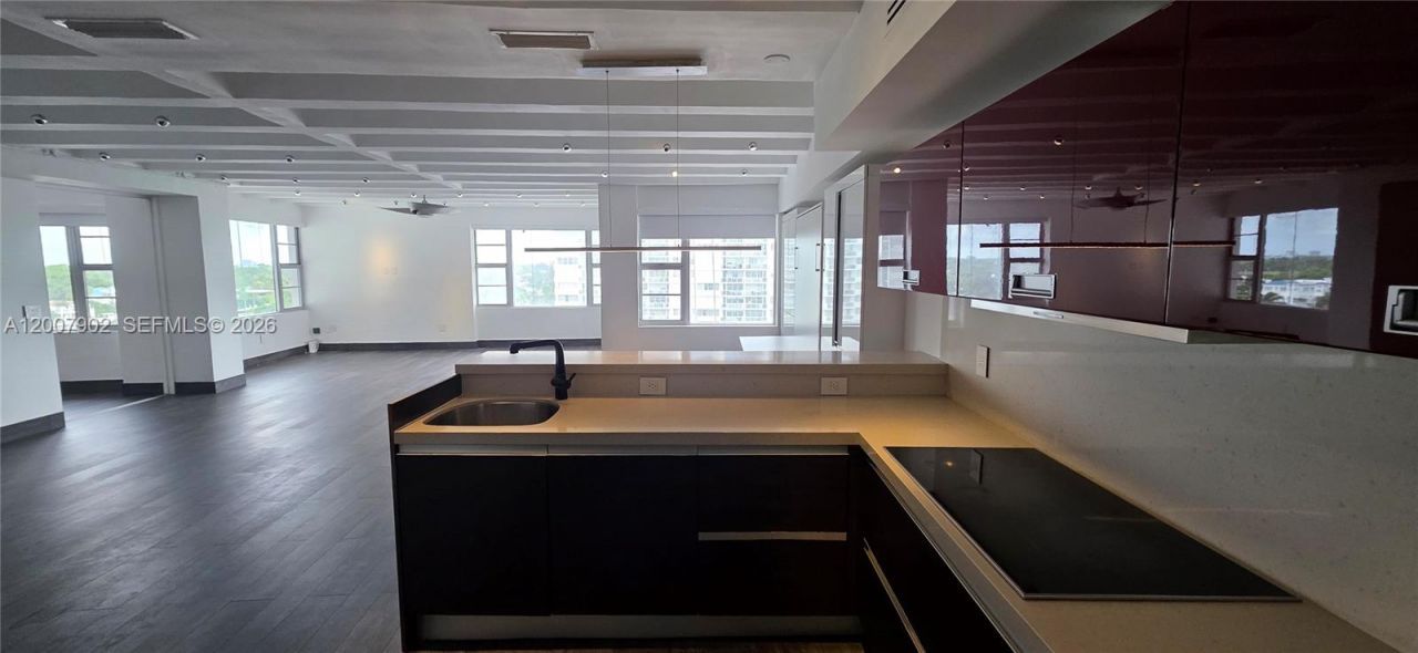 5255 Collins Ave , Unit 7G, Miami Beach, FL 33140 Photo