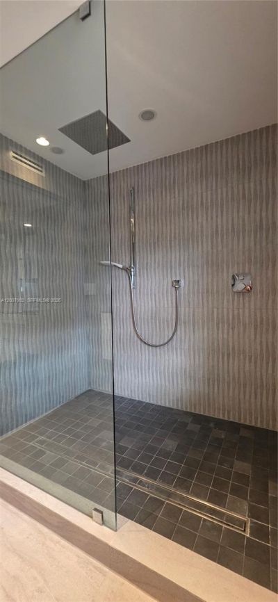 5255 Collins Ave , Unit 7G, Miami Beach, FL 33140 Photo