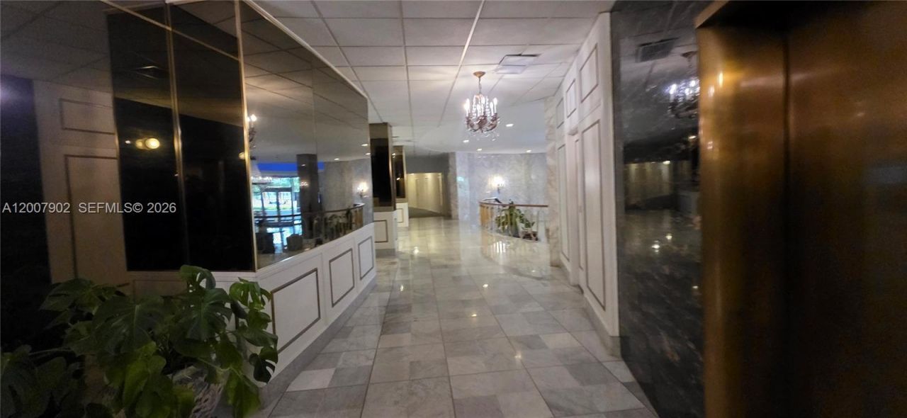 5255 Collins Ave , Unit 7G, Miami Beach, FL 33140 Photo