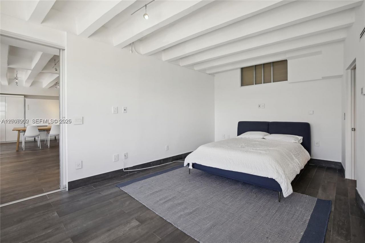 5255 Collins Ave , Unit 7G, Miami Beach, FL 33140 Photo