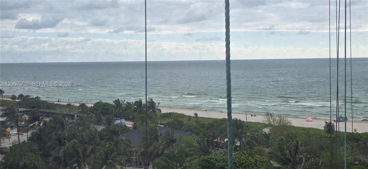 5255 Collins Ave , Unit 7G, Miami Beach, FL 33140 Photo