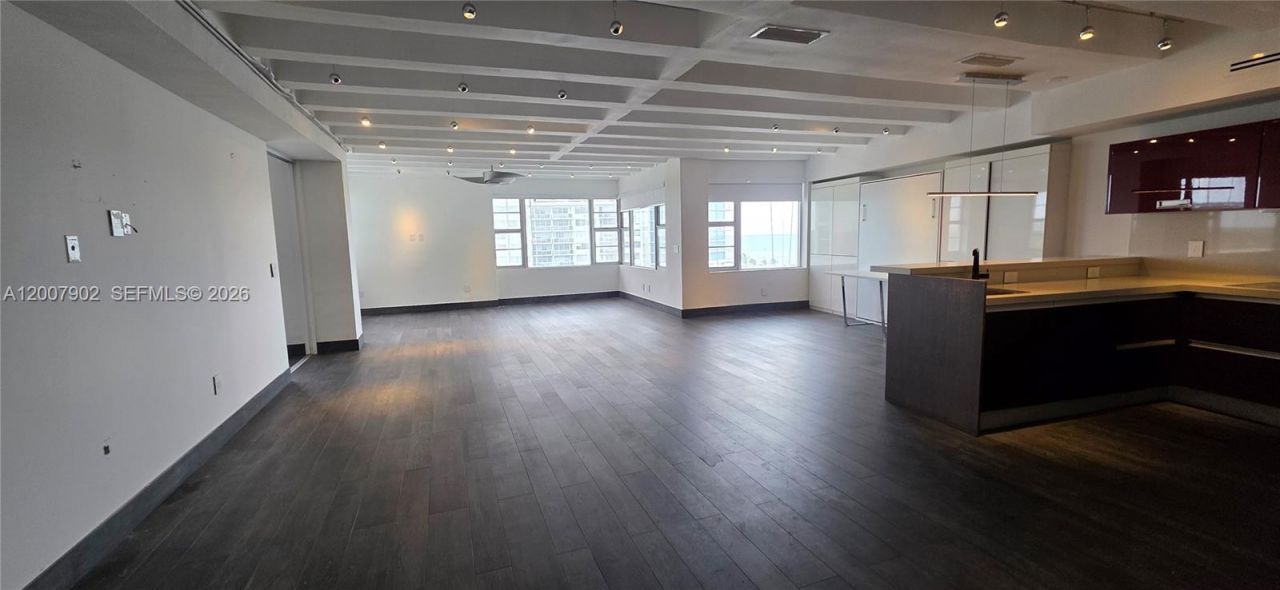 5255 Collins Ave , Unit 7G, Miami Beach, FL 33140 Photo