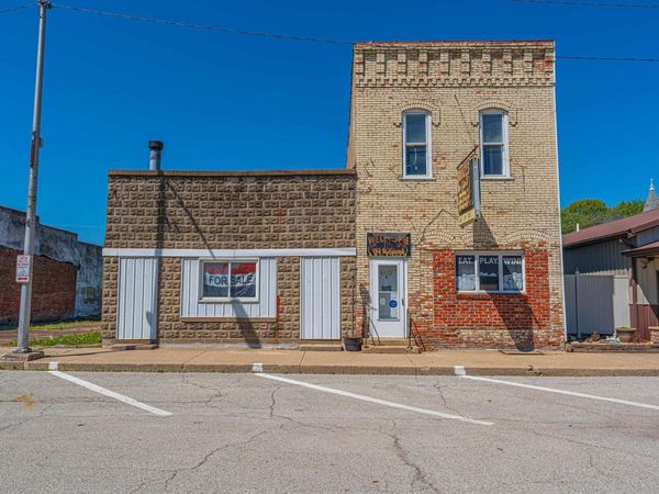 150 N TONICA Street, Mason City, IL 62664