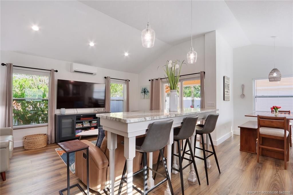 550 SW Riverview Street, Stuart, FL 34994 Photo