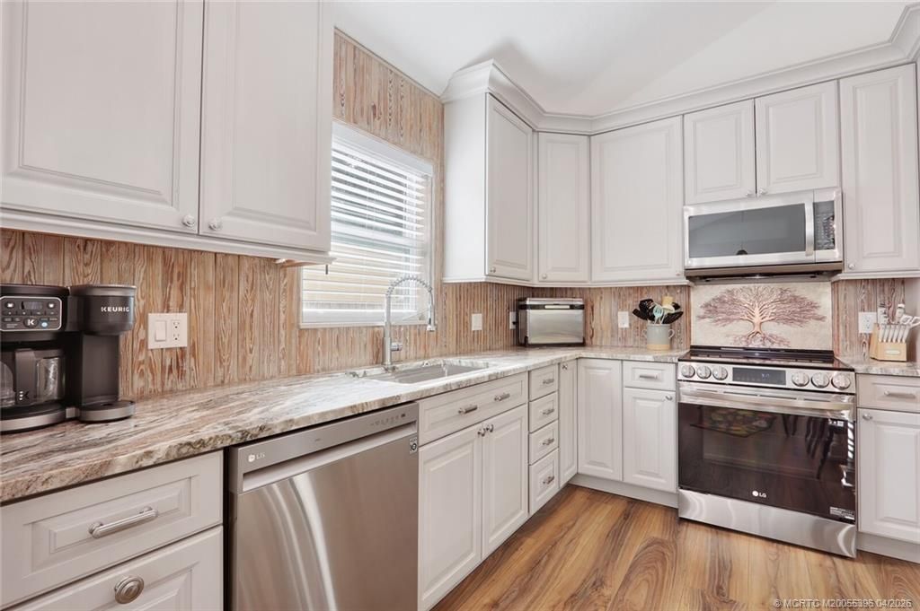 550 SW Riverview Street, Stuart, FL 34994 Photo